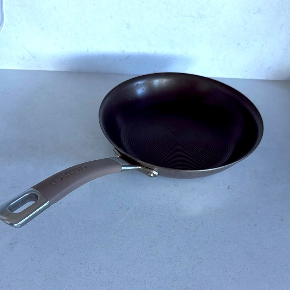 Circulon  8.5-Inch‎ Nonstick Frying Pan